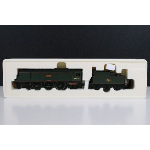 21 - Four boxed Hornby OO gauge Super Detail locomotives to include R2258 BR 4-6-0 Class 5MT locomotive w... 