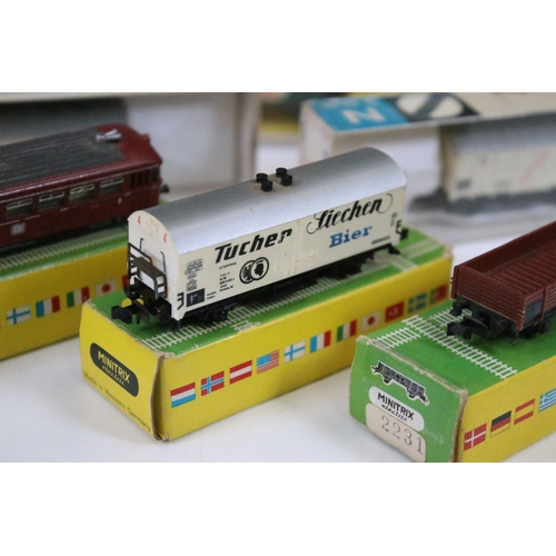 22 - 22 Cased / boxed N gauge items of rolling stock to include Minitrix, Fleischmann, Wrenn & Rapido fea... 