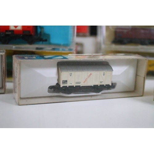 22 - 22 Cased / boxed N gauge items of rolling stock to include Minitrix, Fleischmann, Wrenn & Rapido fea... 