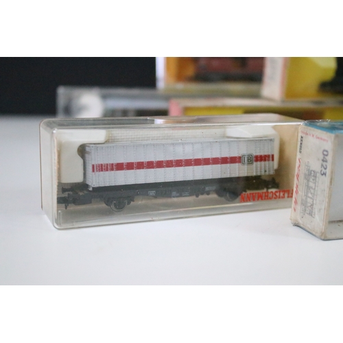22 - 22 Cased / boxed N gauge items of rolling stock to include Minitrix, Fleischmann, Wrenn & Rapido fea... 