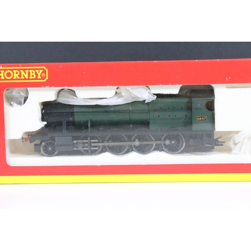 41 - Four boxed Hornby OO gauge locomotives to include R2464 GWR 2-8-0 Class 2800 Locomotive 2847, R2280 ... 