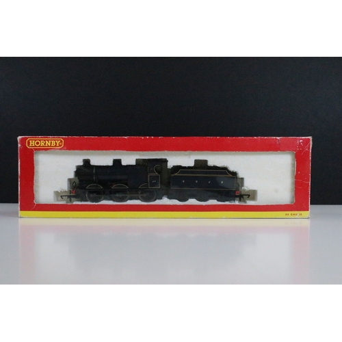 41 - Four boxed Hornby OO gauge locomotives to include R2464 GWR 2-8-0 Class 2800 Locomotive 2847, R2280 ... 