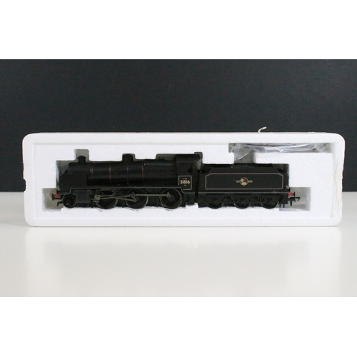 42 - Six boxed Bachmann OO gauge locomotives to include 32-778 Class 37/0 Diesel BR Green Centre Head Cod... 