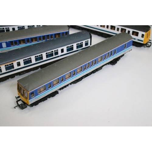 47 - Lima OO gauge BR W513509 DMU set of four, Lima Regional Railways railcar with coach, and Hornby E518... 