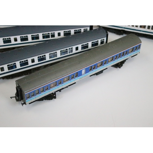 47 - Lima OO gauge BR W513509 DMU set of four, Lima Regional Railways railcar with coach, and Hornby E518... 