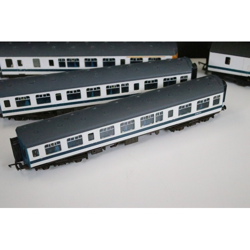 47 - Lima OO gauge BR W513509 DMU set of four, Lima Regional Railways railcar with coach, and Hornby E518... 