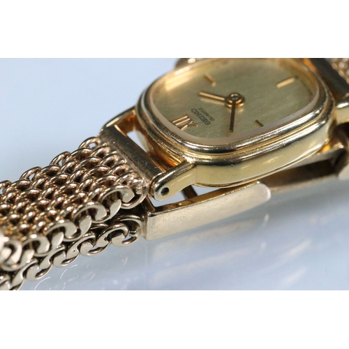 432 - Seiko Quartz 9ct gold wrist watch having a rectangular face with fine link bracelet strap. Hallmarke... 