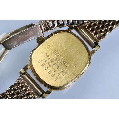 432 - Seiko Quartz 9ct gold wrist watch having a rectangular face with fine link bracelet strap. Hallmarke... 