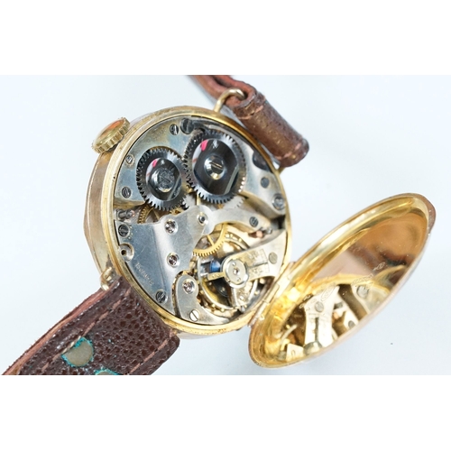 433 - 1920s 9ct gold wrist watch having arabic numerals to the chapter ring and subsidiary dial to six. Im... 