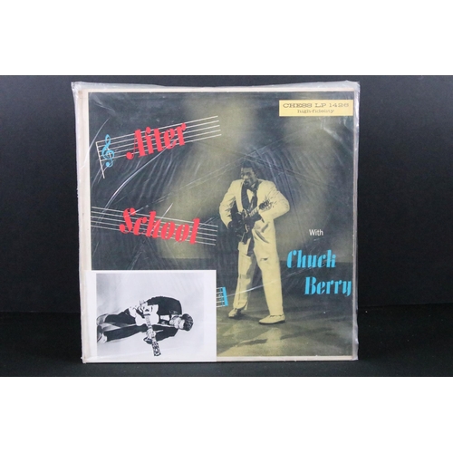 194 - Vinyl - 5 Chuck Berry LPs to include One Dozen Berrys (original US black Chess label), After School ... 