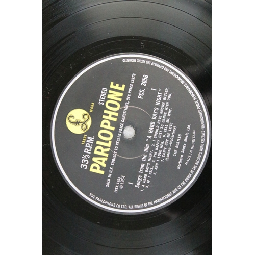 637 - Vinyl - The Beatles A Hard Days Night LP on Parlophone PCS 3058. Stereo, yellow and black Parlophone... 