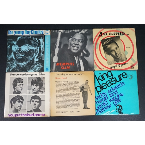 229 - Vinyl - Over 60 mainly 1960s EPs featuring blues, beat, jazz and more to include Jimmy Reed, Miles D... 