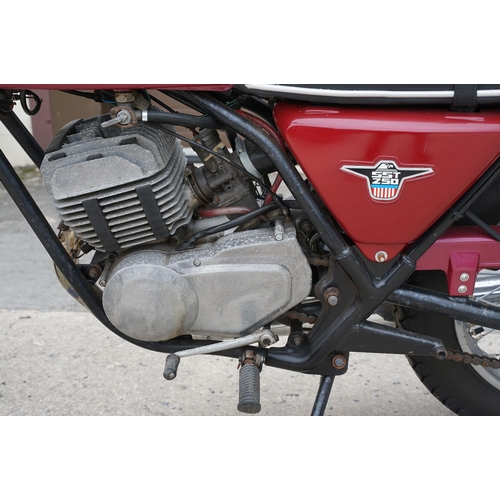 107A - Harley Davidson (AMF) SS 250CC motorcycle, 1976, single cylinder 2-stroke engine with rear suspensio... 