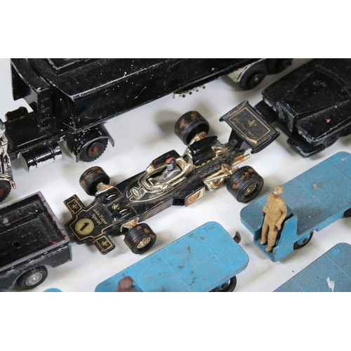 1253 - 20 Mid 20th C play worn diecast models to include 13 x Dinky BEV Trucks, features some repainting