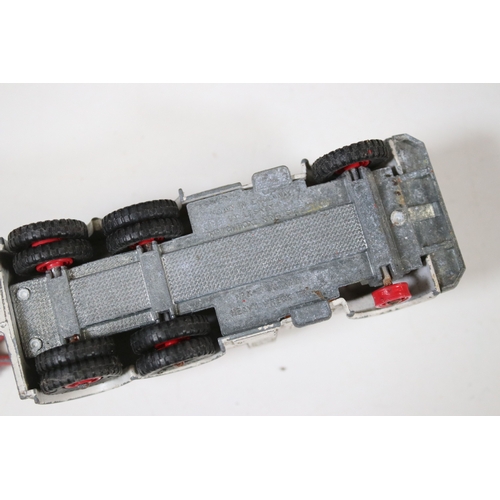 1287 - Quantity of Mid 20th C onwards play worn diecast models to include Corgi Smith's Karrier Van, Dinky ... 