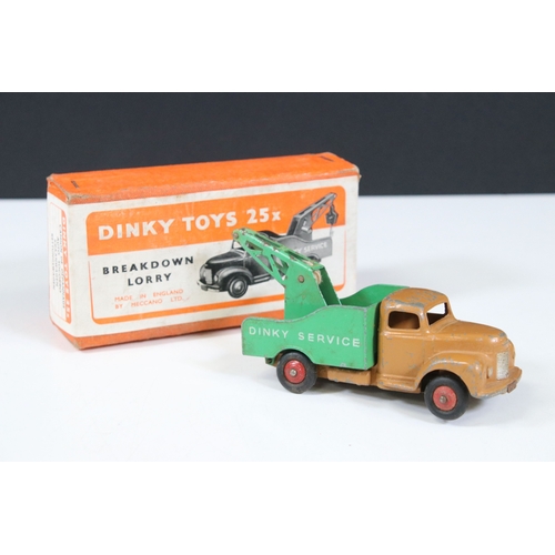 1303 - Three boxed Corgi and Dinky diecast models to include Corgi Major 1104 Carrimore Detachable Axle Mac... 