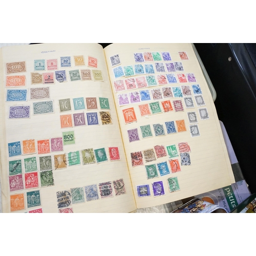 409 - Collection of stamps to include 25 presentation packs mint stamps and a large quantity of kilo ware ... 