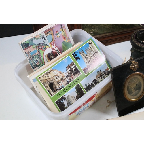 412 - Collection of cigarette cards within albums to include Ogdens examples, Early 20th Century postcards... 