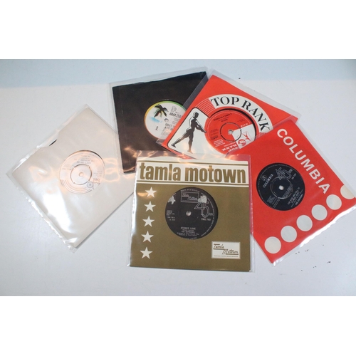 414 - Vinyl Records - A large collection of mainly rock and pop 7