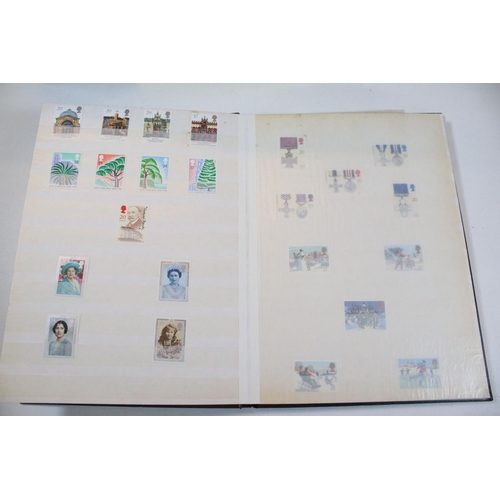 418 - Collection of British, Commonwealth and World stamps contained within albums to include a good selec... 