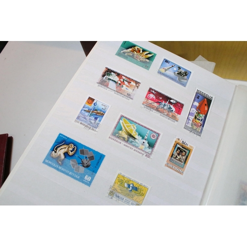 418 - Collection of British, Commonwealth and World stamps contained within albums to include a good selec... 