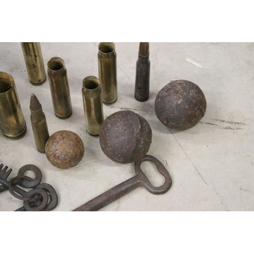 437 - Collection of WWI shell cases and shell cartridges together with a MKIII 1941 TG.Co.Ltd London Compa... 