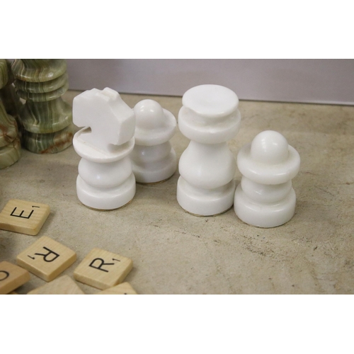 446 - Collection of mixed collectables to include marble chess set with vintage Dutch Scrabble game and Ch... 