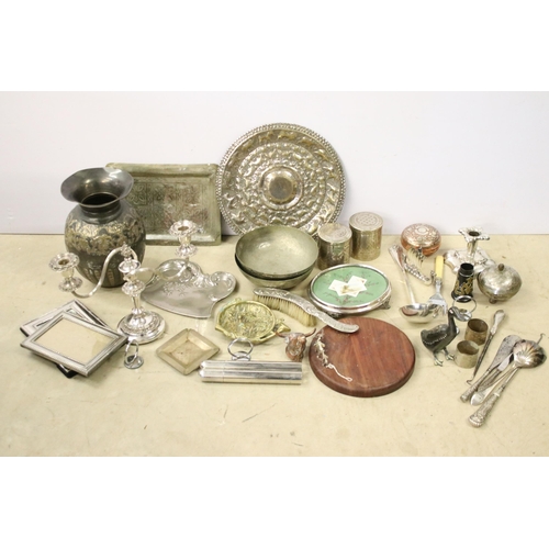 448 - Collection of mixed metalware to include brass ashtray with deer in foliage decoration, Art Nouveau ... 