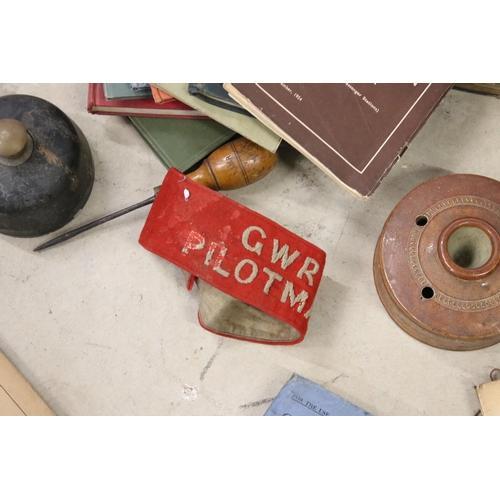452 - Collection of Great Western Railway related items to include 2 x antique stoneware GWR inkwells, Bew... 