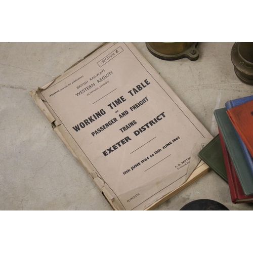 452 - Collection of Great Western Railway related items to include 2 x antique stoneware GWR inkwells, Bew... 