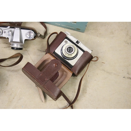 456 - Collection of mixed cameras to include Zenit 3M, Ilford Sporti, Ilford Sportsman, Coronet, etc