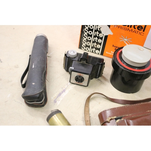 456 - Collection of mixed cameras to include Zenit 3M, Ilford Sporti, Ilford Sportsman, Coronet, etc