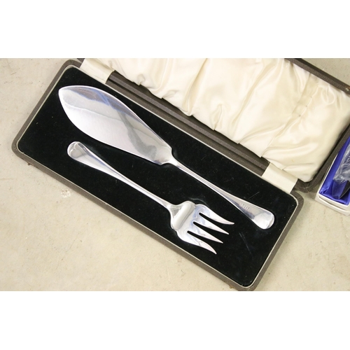 457 - Collection of silver plate to include silver plate column lamp base, cased canteen of cutlery, etc