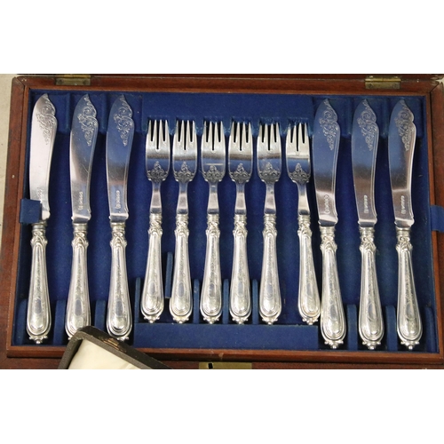 457 - Collection of silver plate to include silver plate column lamp base, cased canteen of cutlery, etc