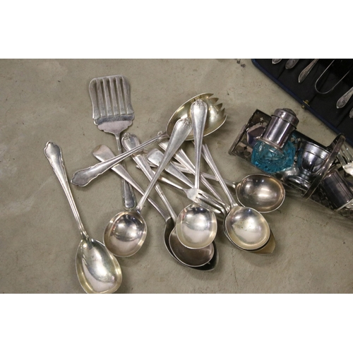 459 - Collection of mixed silver plate and metalware items to include dinner plate coasters, cased EPNS te... 