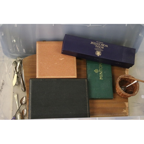 472 - Collection of silver plated cutlery to include a shell pattern cutlery canteen, antler handled carvi... 