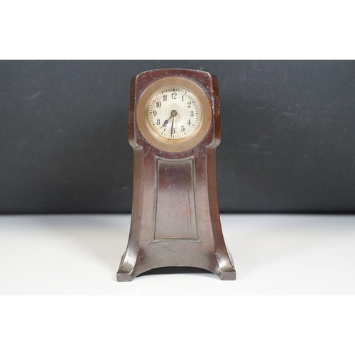 140 - Early 20th Century Art Nouveau clock, with Arabic numeral dial, measures 18cm tall
