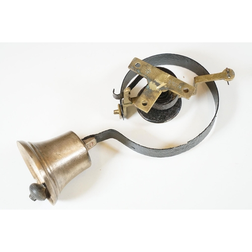 167 - Late 19th / Early 20th Century shop door bell with spring mechanism, makers mark WT&S