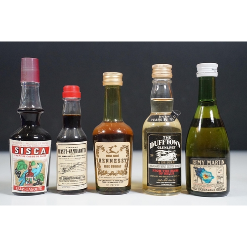 480 - Alcohol - Collection of around 55 alcohol miniatures to include John Power & Son Irish Whiskey, Fuen... 