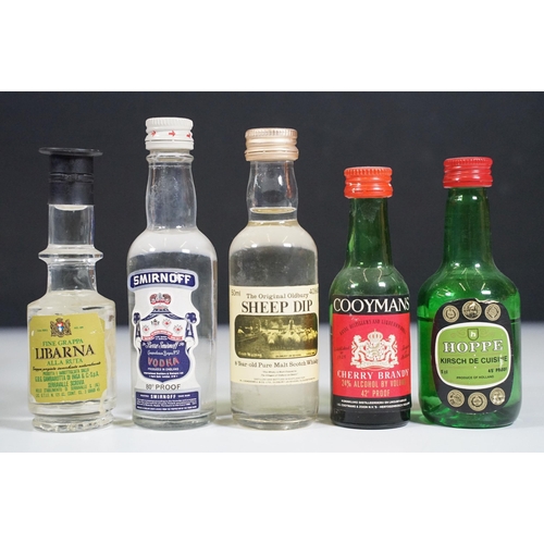 480 - Alcohol - Collection of around 55 alcohol miniatures to include John Power & Son Irish Whiskey, Fuen... 
