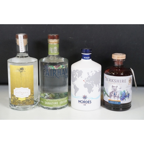 484 - Alcohol - Collection of 12 bottles of gin to include Bombay Sapphire, Roku Japanese Craft Gin, No. 1... 