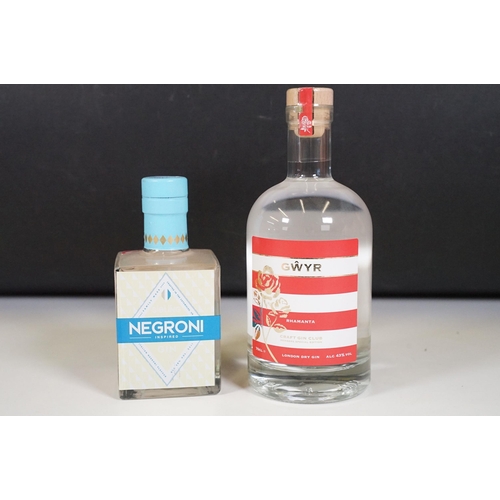 484 - Alcohol - Collection of 12 bottles of gin to include Bombay Sapphire, Roku Japanese Craft Gin, No. 1... 