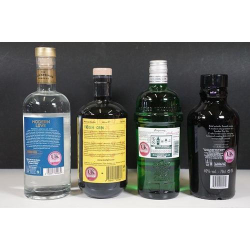 487 - Alcohol - Collection of 12 70cl bottles of gin to include Hendrick's Gin, Tanqueray London Dry Gin, ... 