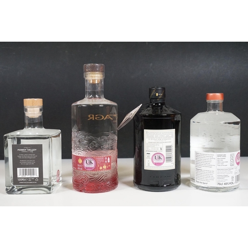 487 - Alcohol - Collection of 12 70cl bottles of gin to include Hendrick's Gin, Tanqueray London Dry Gin, ... 