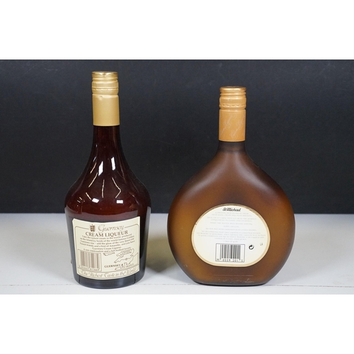 488 - Alcohol - Collection of 11 bottles of mixed alcohol to include The Famous Grouse Scotch Whisky Rugby... 