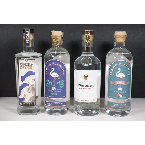 489 - Alcohol - Collection of 15 bottles of gin to include Ableforth's Bathtub Gin 70cl, Mermaid Pink Gin ... 