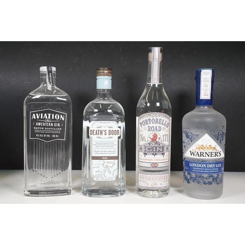 492 - Alcohol - Collection of 12 70cl bottles of gin to include 135° East HyoGo Dry Gin, Mermaid Gin Isle ... 