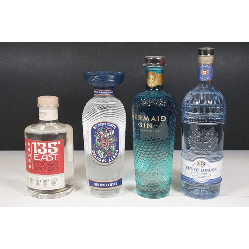 492 - Alcohol - Collection of 12 70cl bottles of gin to include 135° East HyoGo Dry Gin, Mermaid Gin Isle ... 