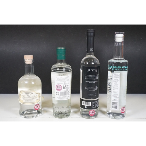 493 - Alcohol - Collection of 16 70cl bottles of gin to include 2 x Brecon Botanicals Gin, Sipsmith London... 
