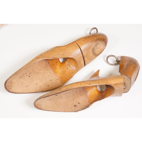 494 - Alcohol & Collectables - Two bottles of alcohol to include VAT 69 Scotch Whisky and Croft Late Bottl... 